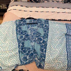 NWT !! Elegant Blue Floral Women's Cape